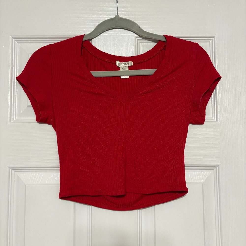 Red cropped v-neck shirt